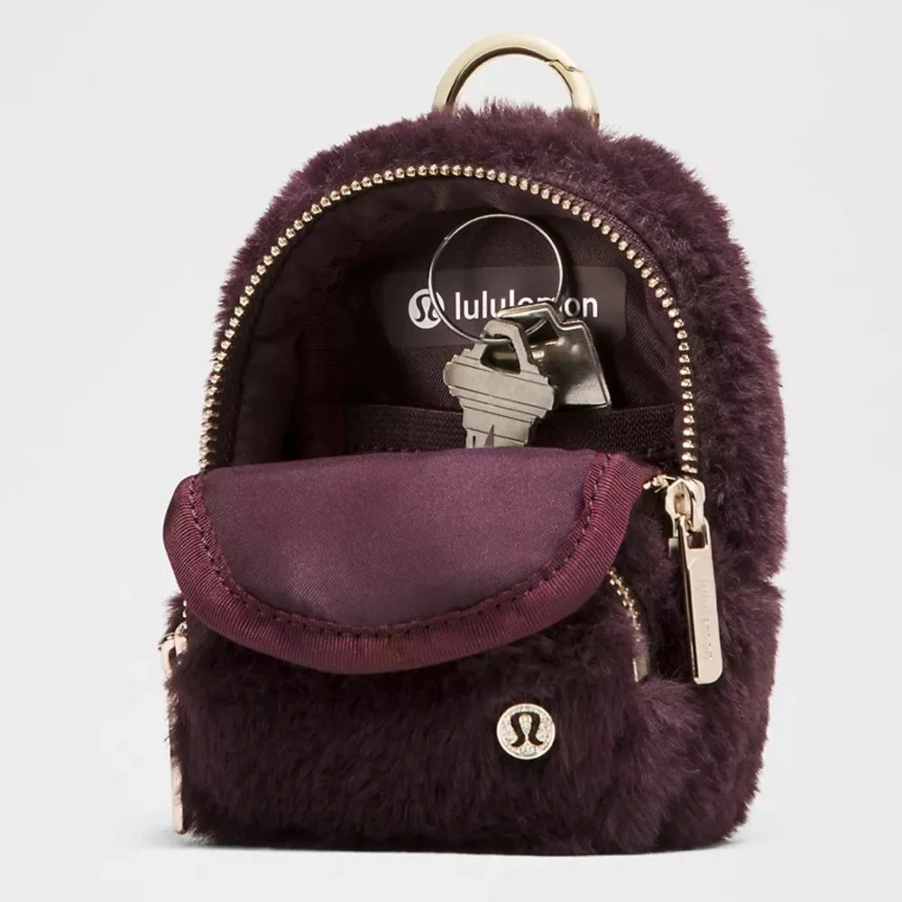 Lululemon Everywhere Nano Backpack Plush Fleece - Black Plum / Gold Bag Charm - Picture 4 of 4